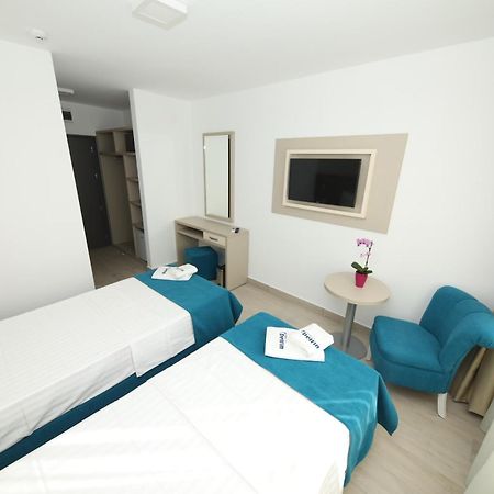 Hotel Delfin Mamaia Bagian luar foto