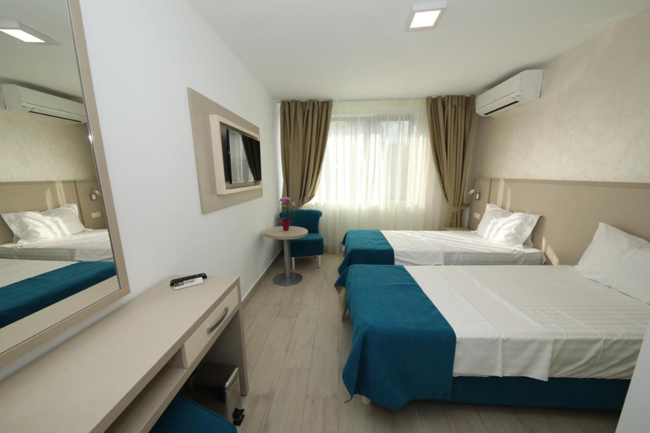 Hotel Delfin Mamaia Bagian luar foto