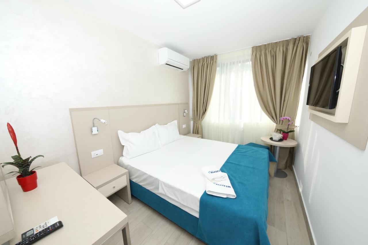 Hotel Delfin Mamaia Bagian luar foto