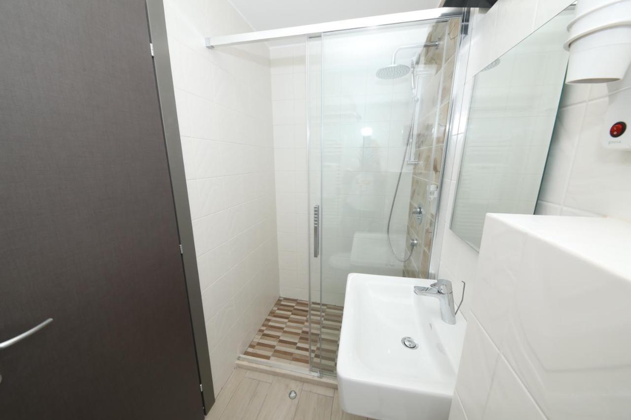 Hotel Delfin Mamaia Bagian luar foto