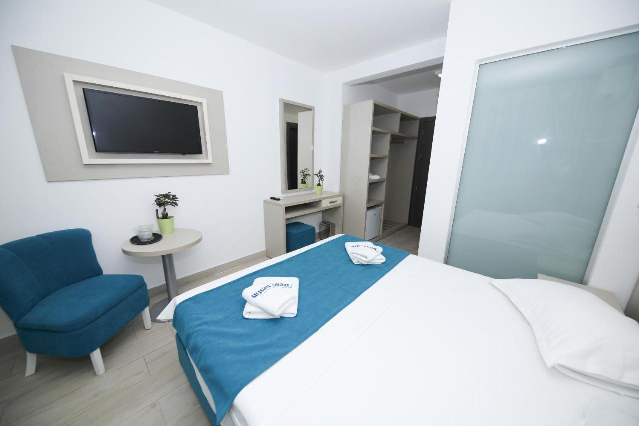 Hotel Delfin Mamaia Bagian luar foto