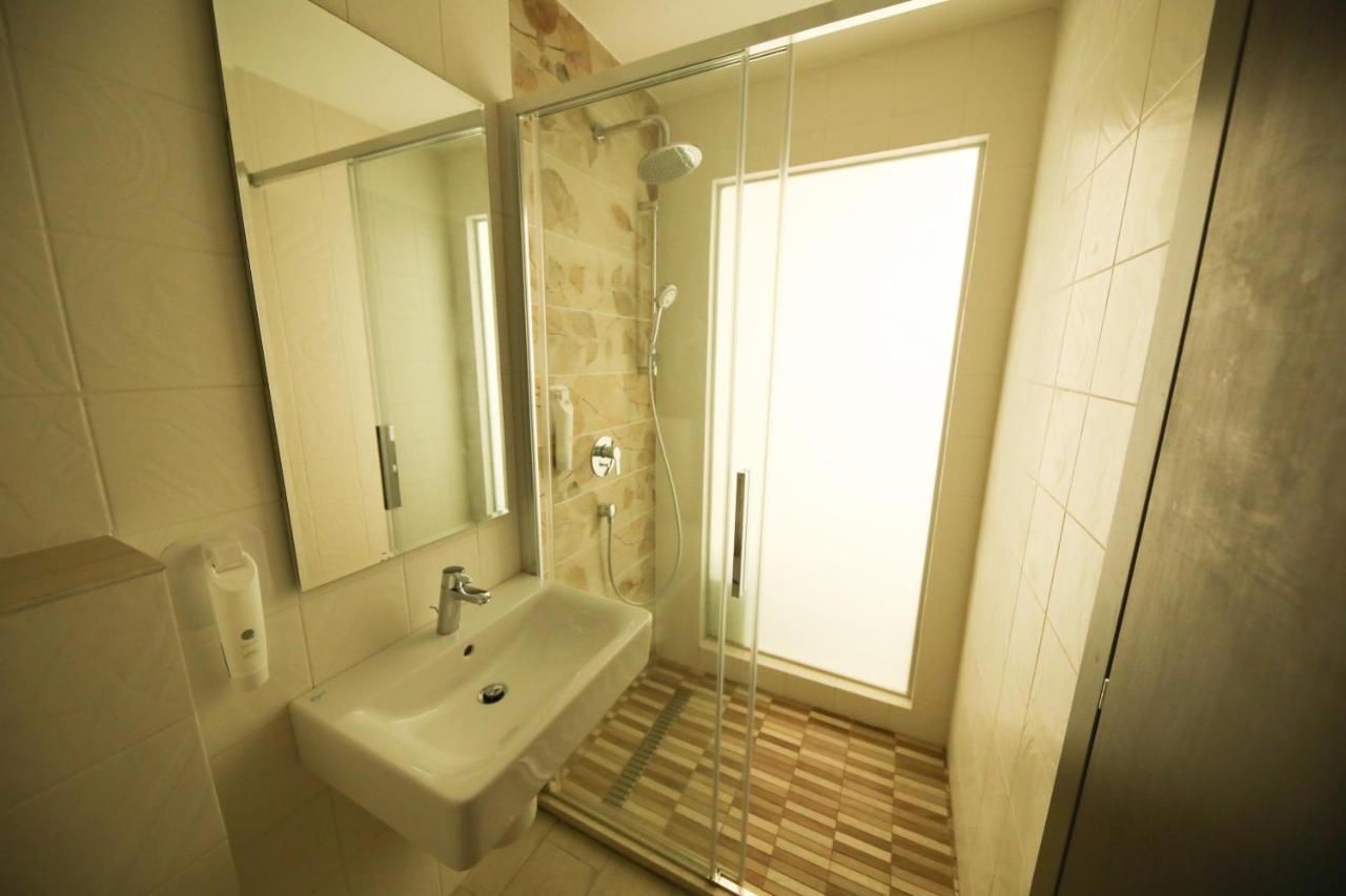 Hotel Delfin Mamaia Bagian luar foto