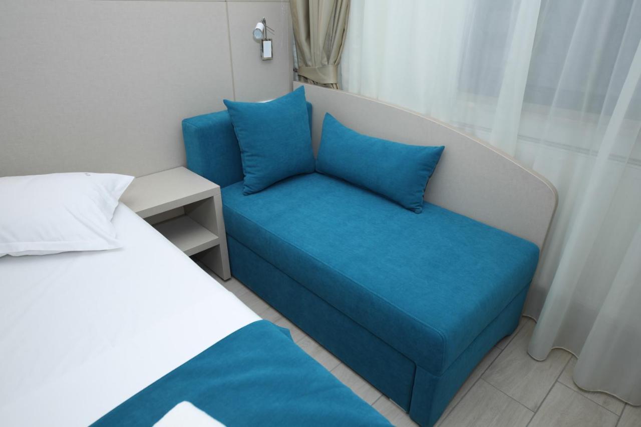 Hotel Delfin Mamaia Bagian luar foto
