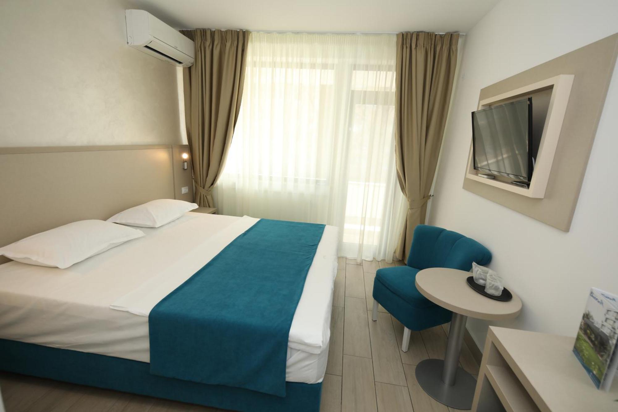 Hotel Delfin Mamaia Bagian luar foto