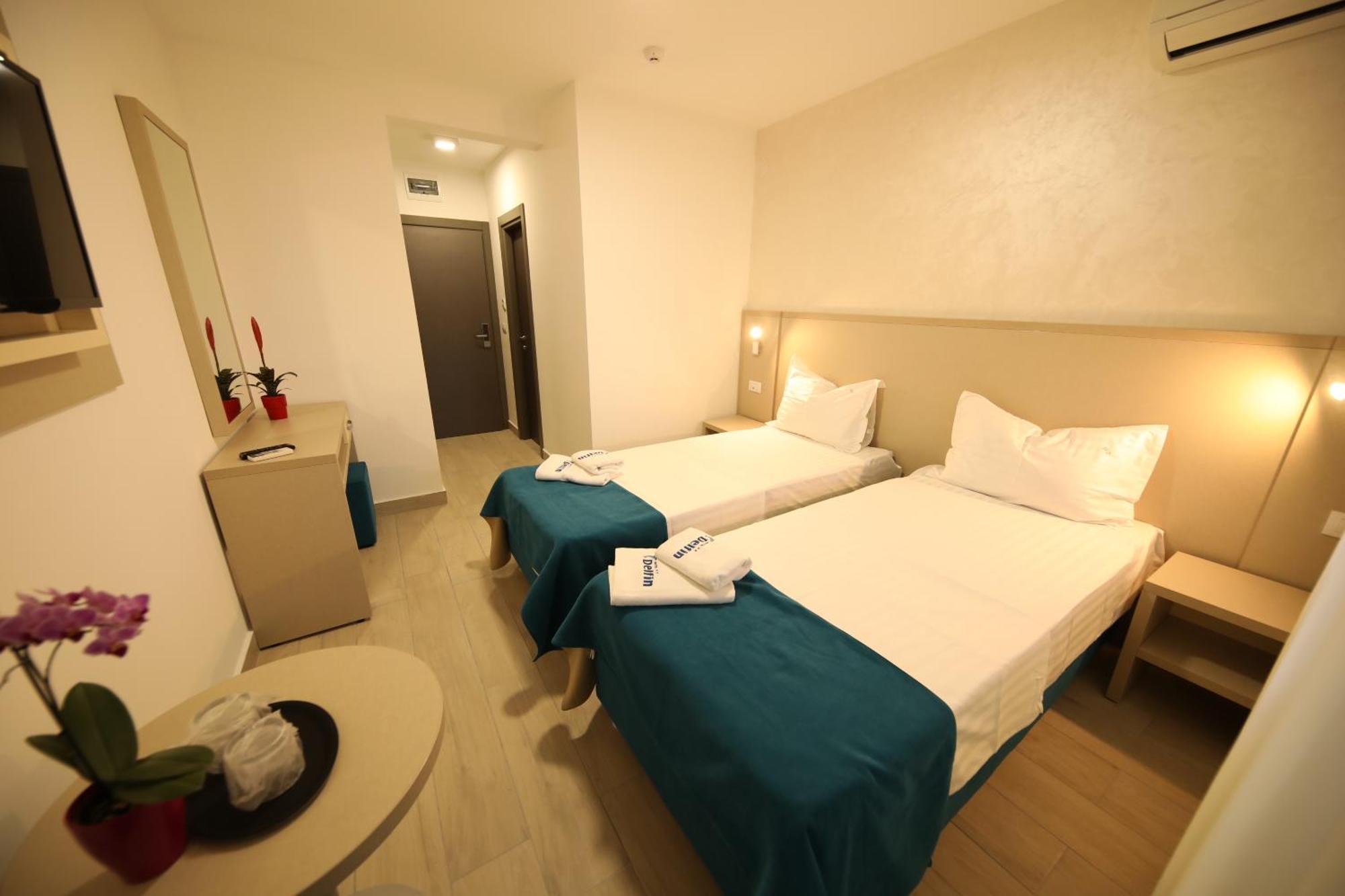 Hotel Delfin Mamaia Bagian luar foto
